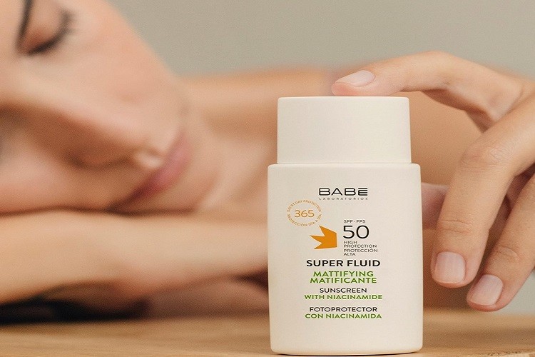 کرم ضدآفتاب Babe Super Fluid Sunscreen Mattifying SPF 50